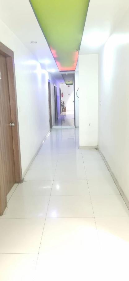 Hotel Jay Bhawani Ahmadábád Kültér fotó